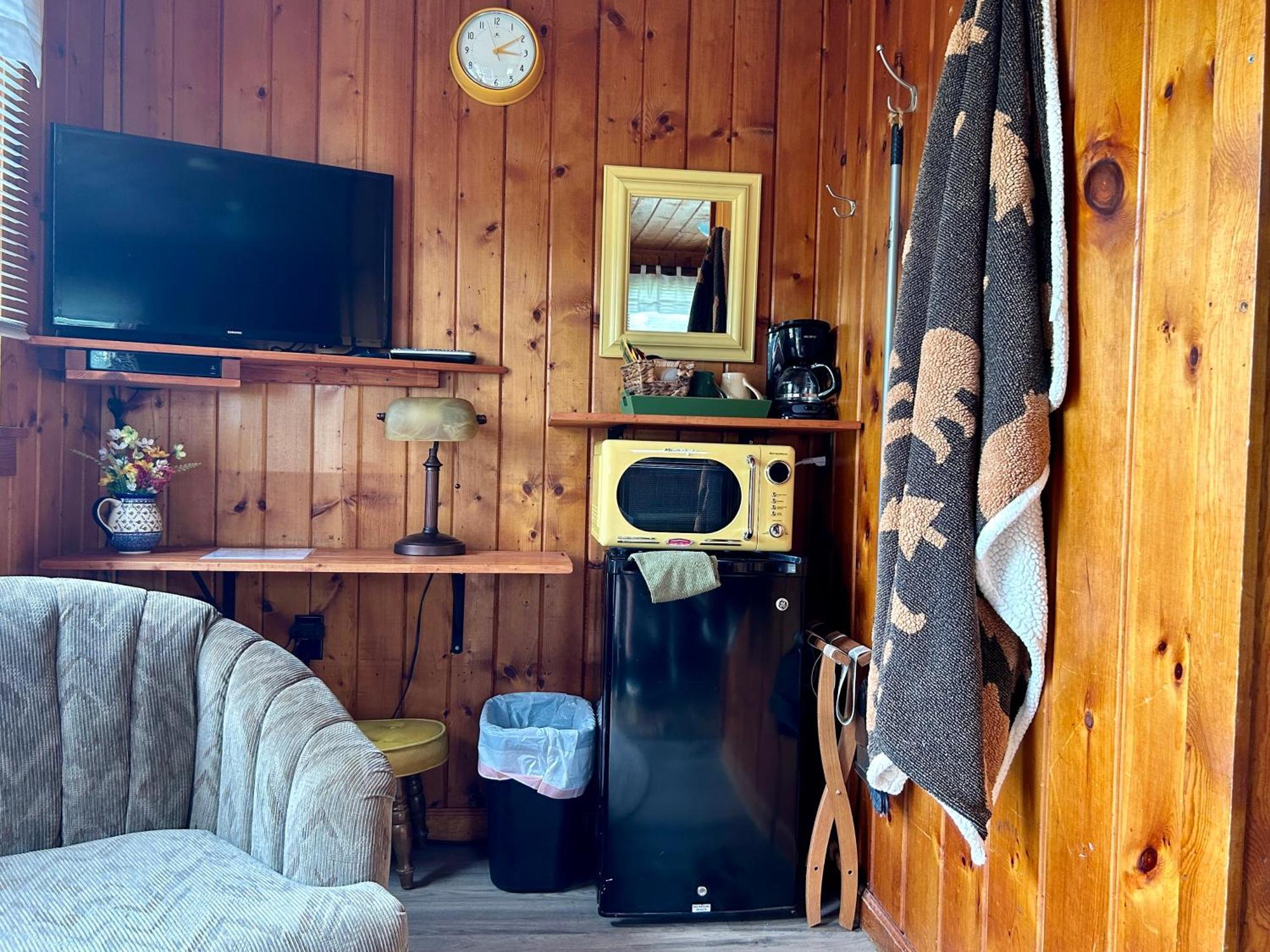 Cedar Ridge Cabins Honor エクステリア 写真